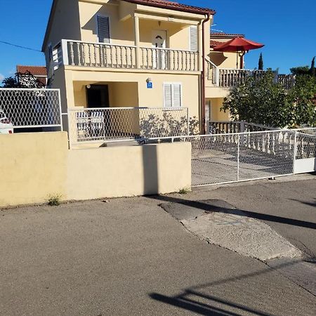 Mala Vila Селине Екстериор снимка