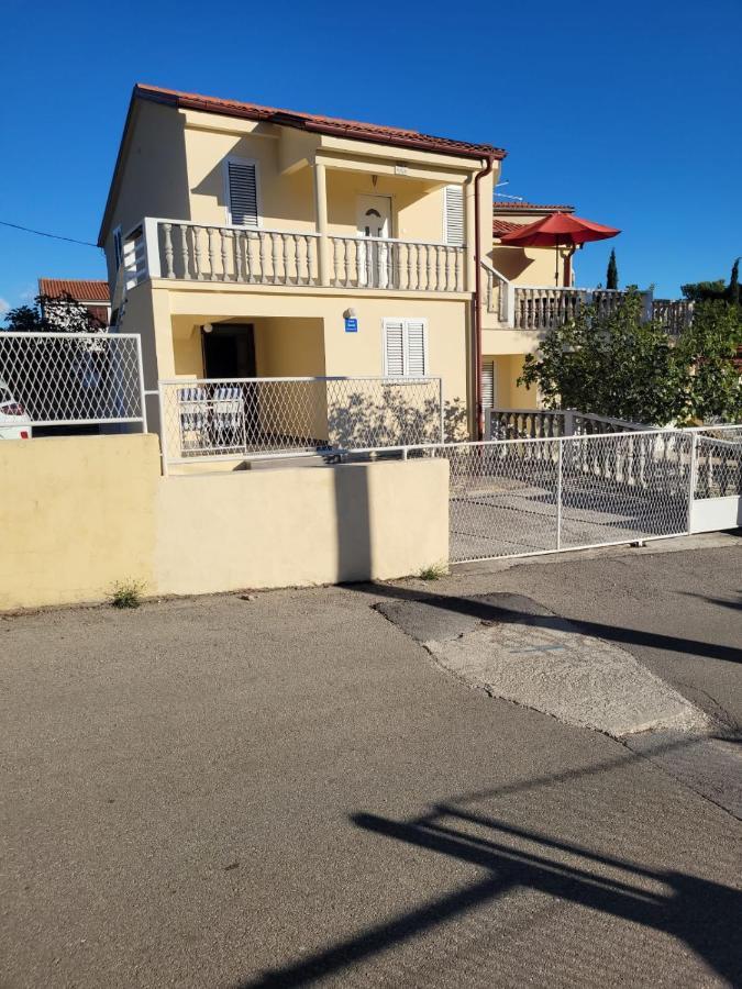 Mala Vila Селине Екстериор снимка